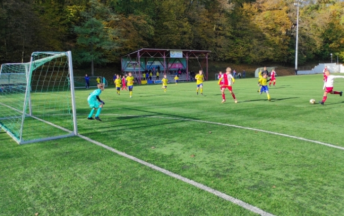 FC Zlín B : SK HS Kroměříž B 3:4 (1:1)