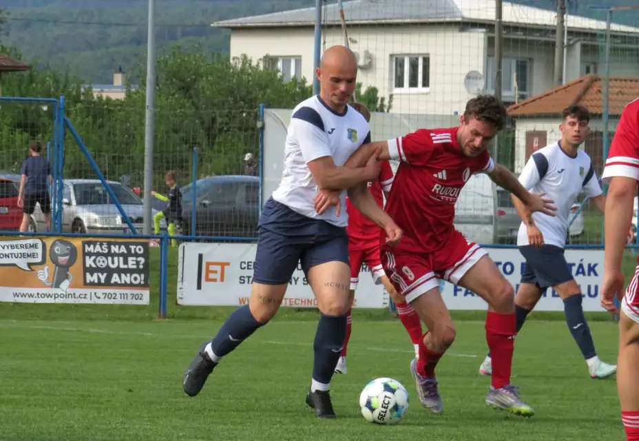 A-tým v utkání o čelo tabulky získal ve Fryštáku bod za remízu 2:2