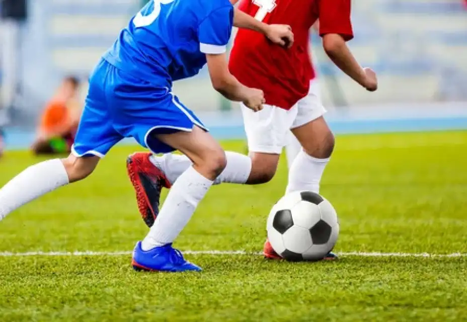 Starší žáci poprvé v sezóně padli, když prohráli v Loukách 1:2