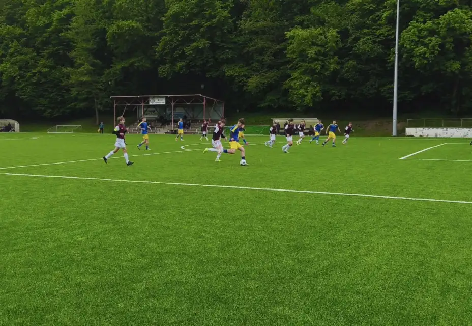 Béčko dorostu si otevřelo střelnici a porazilo Dolní Lhotu 14:1