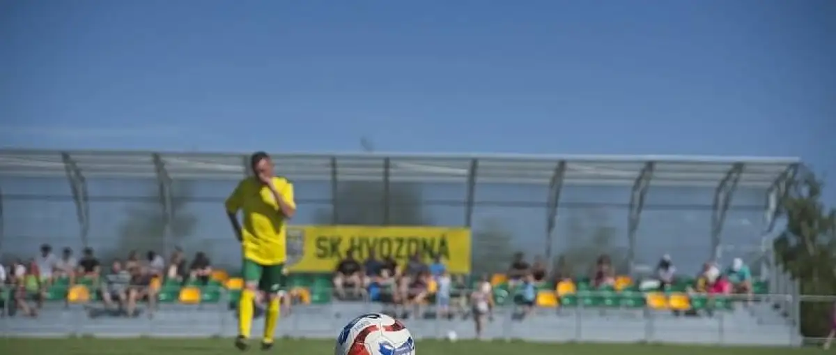 Béčko dorostu zvítězilo na novém hřišti ve Hvozdné 2:3