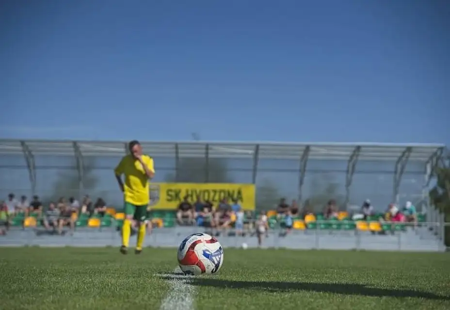 Béčko dorostu zvítězilo na novém hřišti ve Hvozdné 2:3
